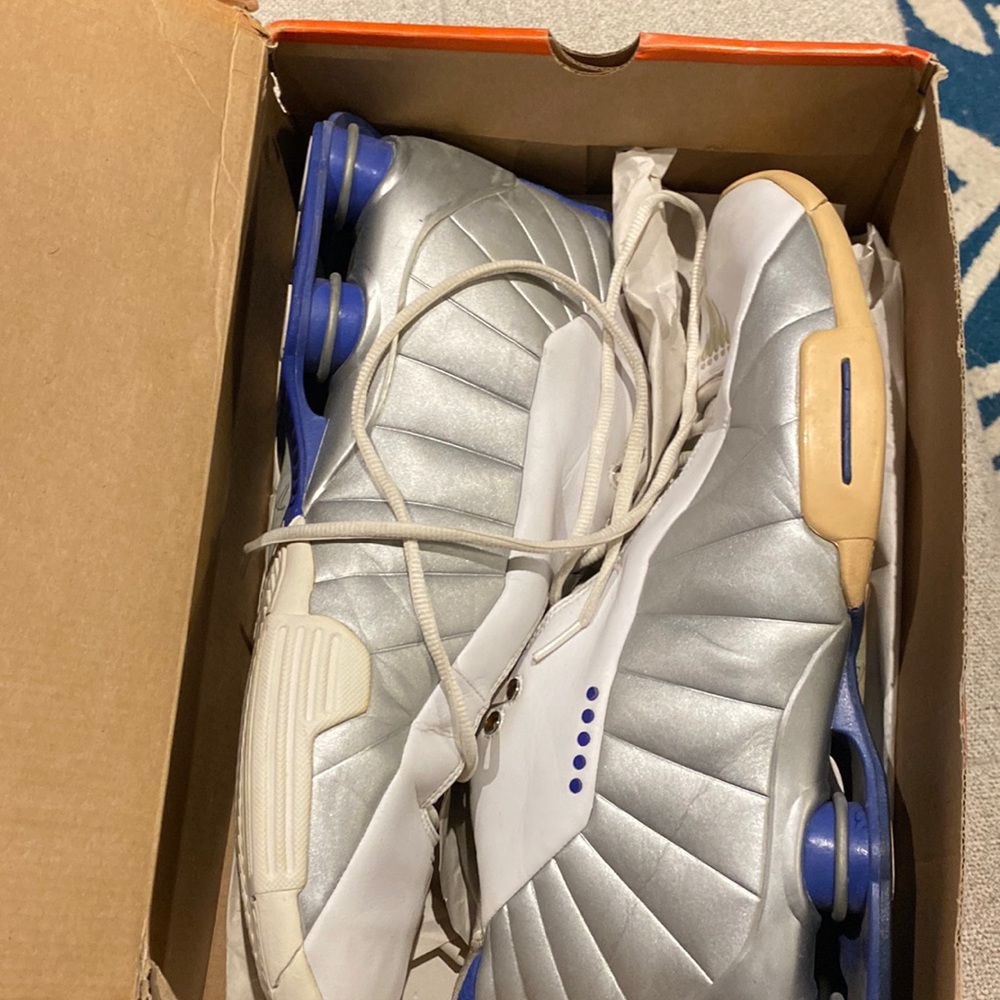 Mens shocks BB4’s size 13 Nike